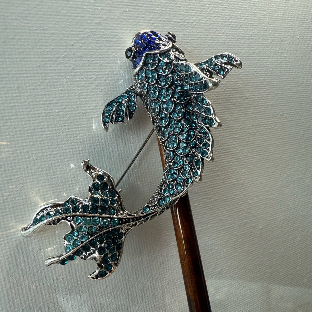 Betsey Johnson Brooch Silver and Blue Fish Brooch - Picture 7 of 7